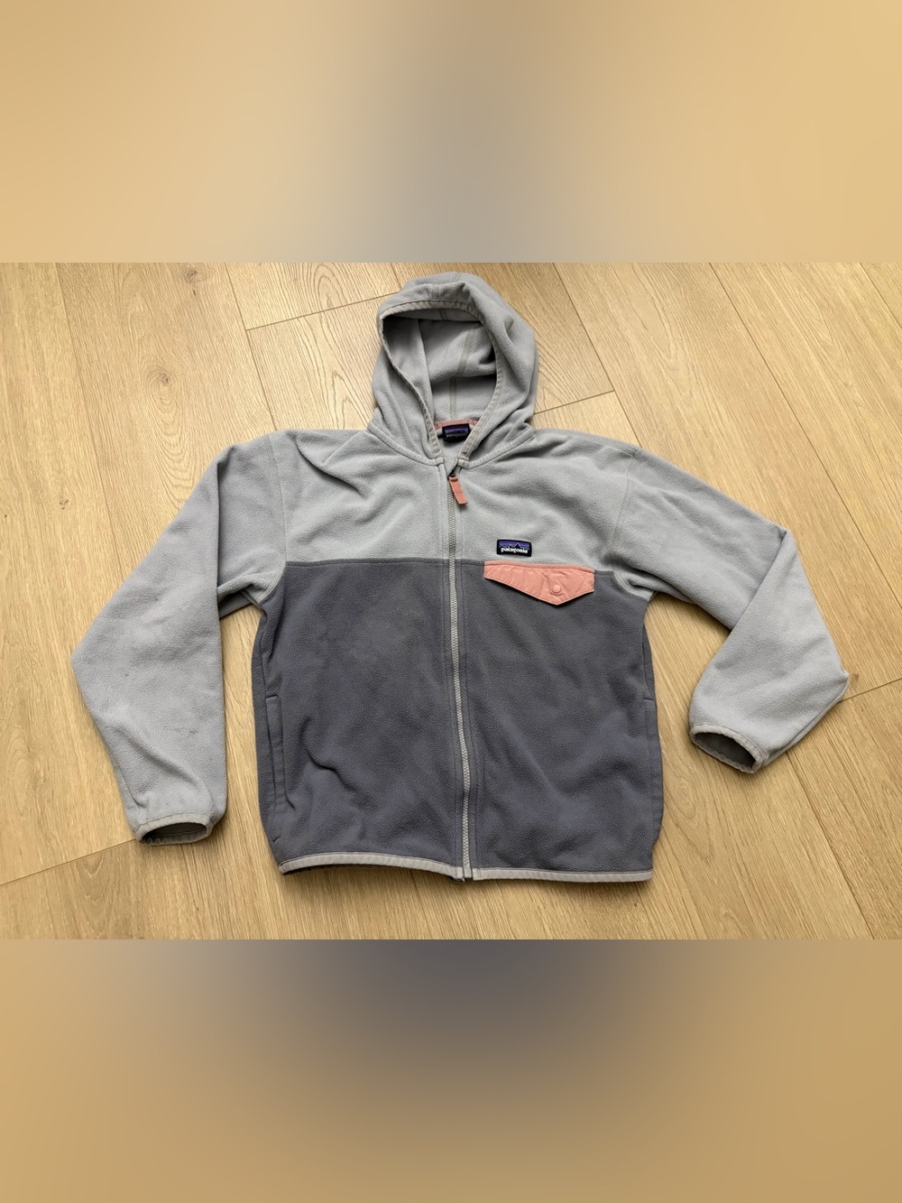 Patagonia Kids Gray Hooded Fleece Jacket with Pink Micro d snap t size m 10